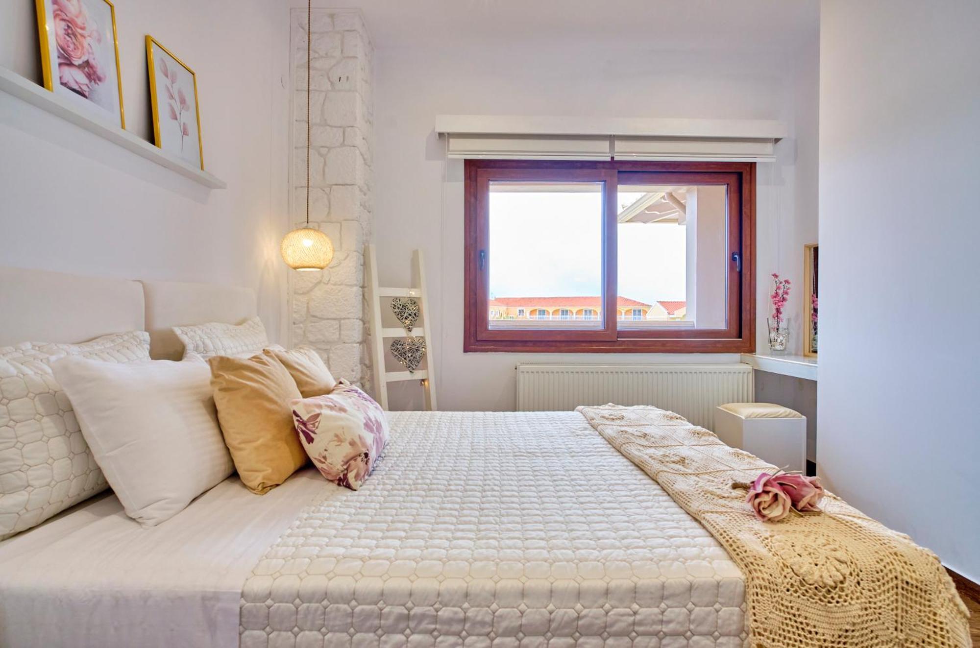 Elena Luxury Agios Stefanos דירה *