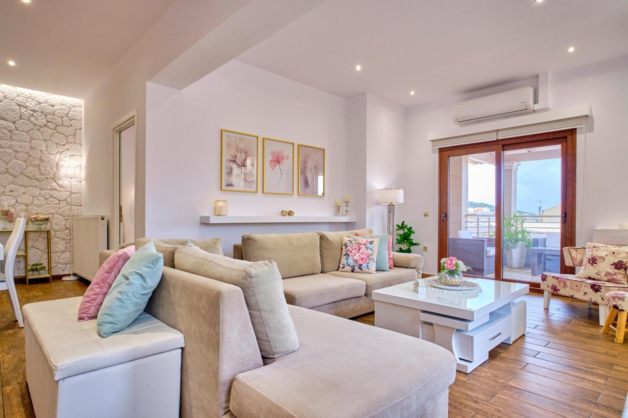 Elena Luxury Agios Stefanos * איוס סטפנוס